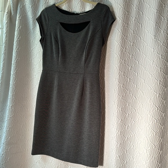 Banana Republic grey bodycon stretch work business casual short sleeve dress 4 - Picture 2 of 9